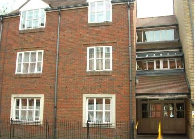 1 bedroom sheltered flat